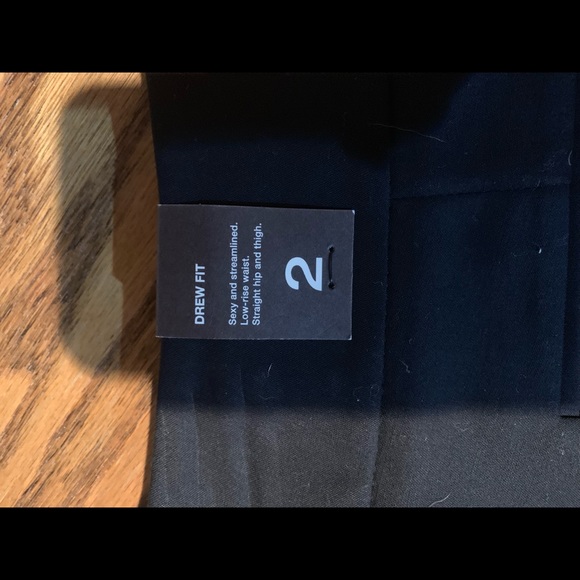 Black NWT Drew Fit Limited Shorts - Picture 2 of 3